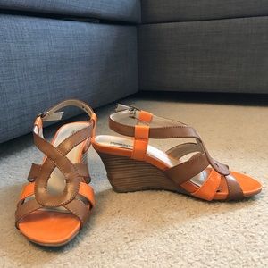 Kenneth Cole REACTION Wedge Sandals Orange/Brown